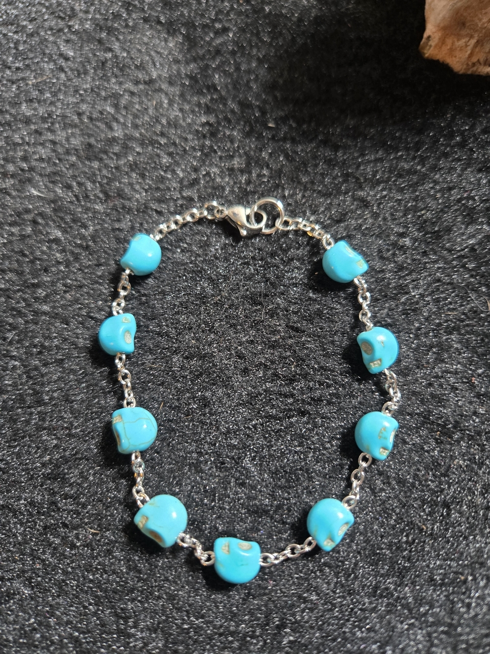Hand Crafted Turquoise Skull Bead Bracelet NWOT